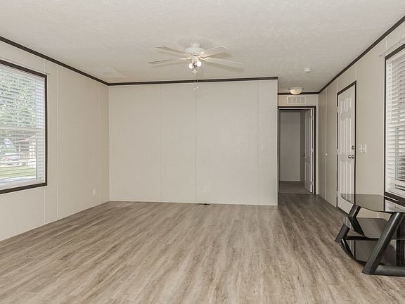 5th image of 27 Village Ave