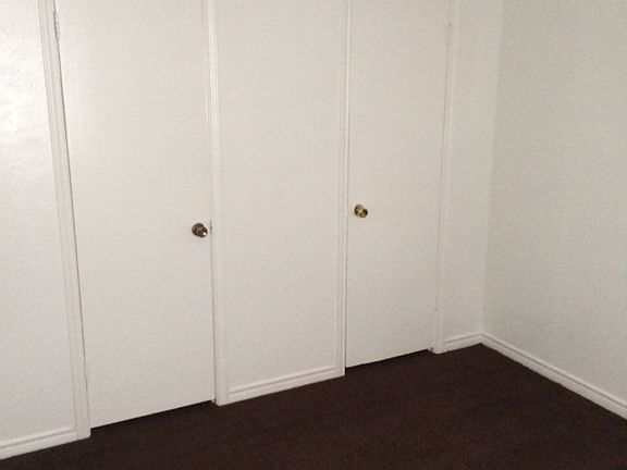 3rd image of 135 Lake Meadows Dr