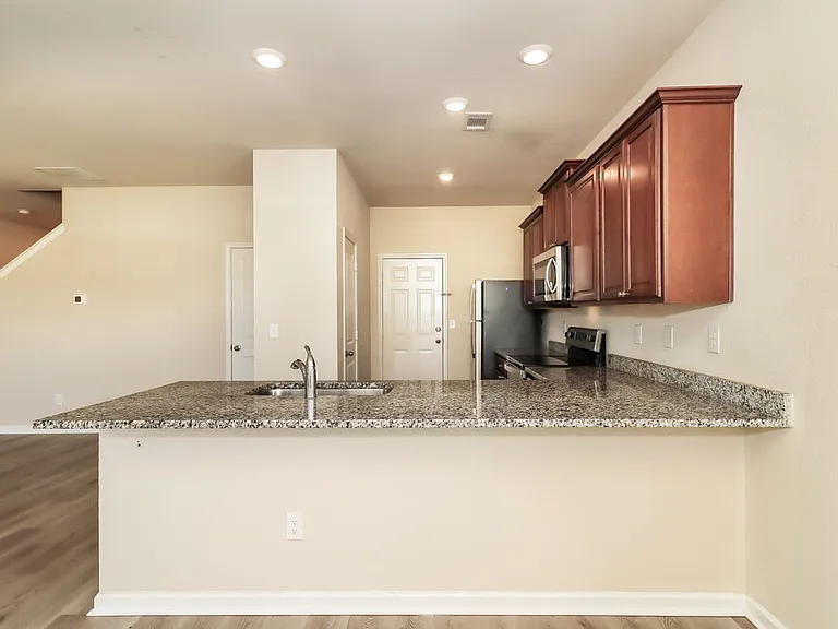 128 Innis Brook Cir — Photo 8