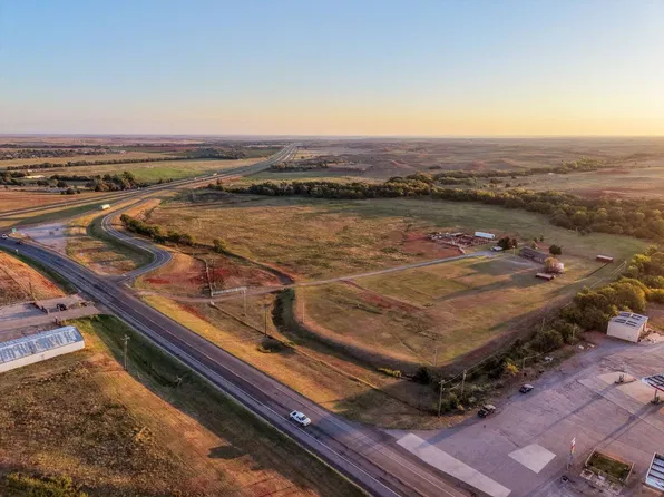 10868 State Highway 44, Foss, OK 73647