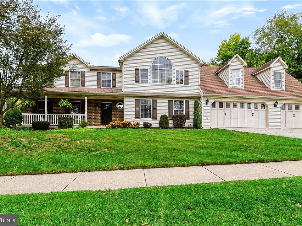 1st image of 6468 Heatherfield Way