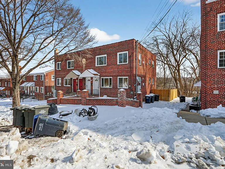 146 Joliet St SW #B — Photo 12