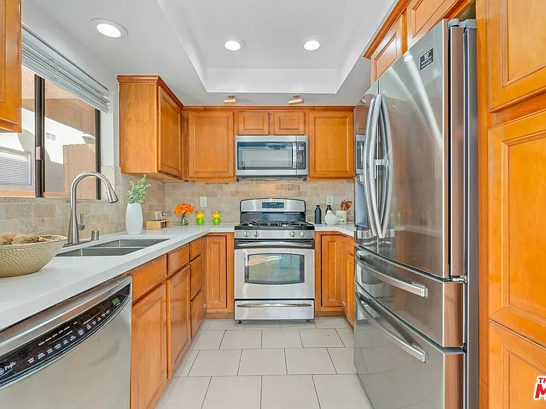 1716 Brockton Ave #101 — Photo 9