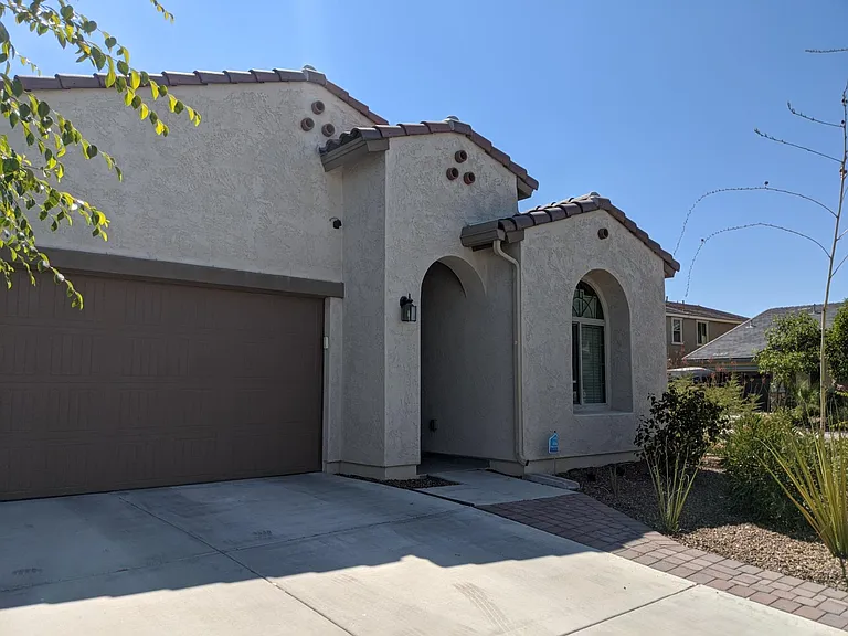 22084 N 98th Dr — Photo 2
