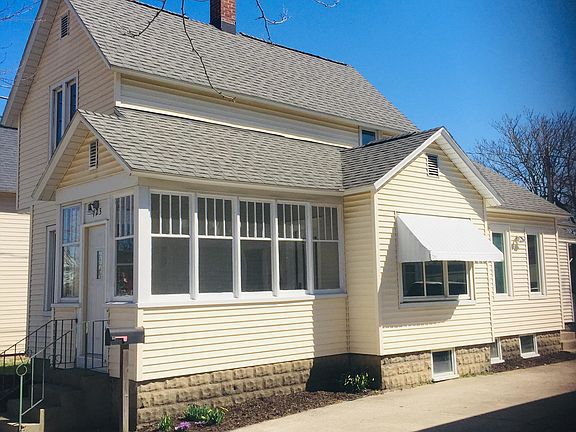 2nd image of 423 Central Ave