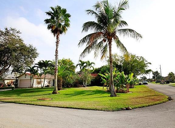 2nd image of 430 SW 44th St