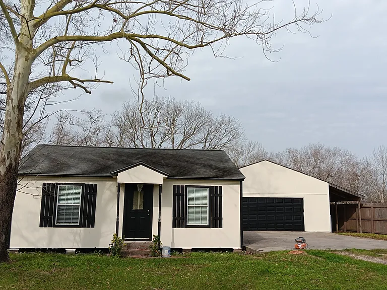 2408 Shanks Rd — Photo 2