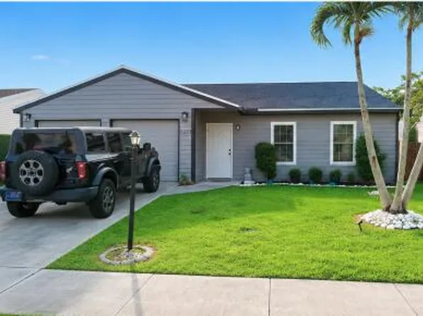 5223 W Canal Cir Circle W, Lake Worth, FL 33467