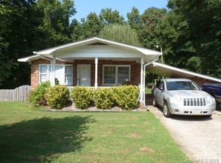 133 Pine Dr, Lowell, NC 28098