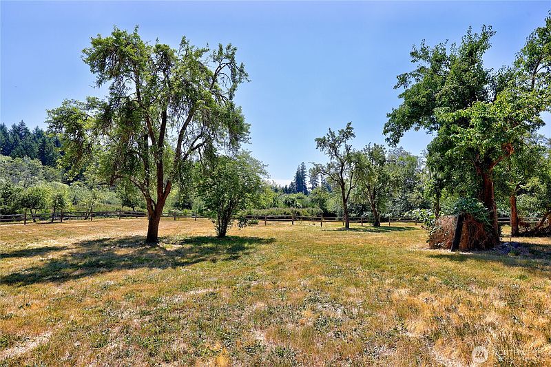 5th image of 14 -Acre Anderson Hill