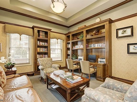 5th image of 5406 Pointe Gate Dr #406