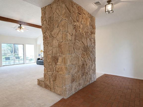 3rd image of 6203 Fairway Oaks Ct