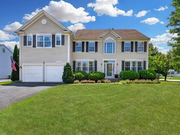 479 Nuthatch Way, Lindenhurst, IL 60046