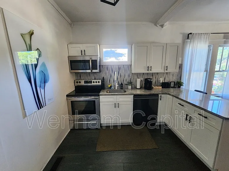 1116 Montreat Ave SW — Photo 7