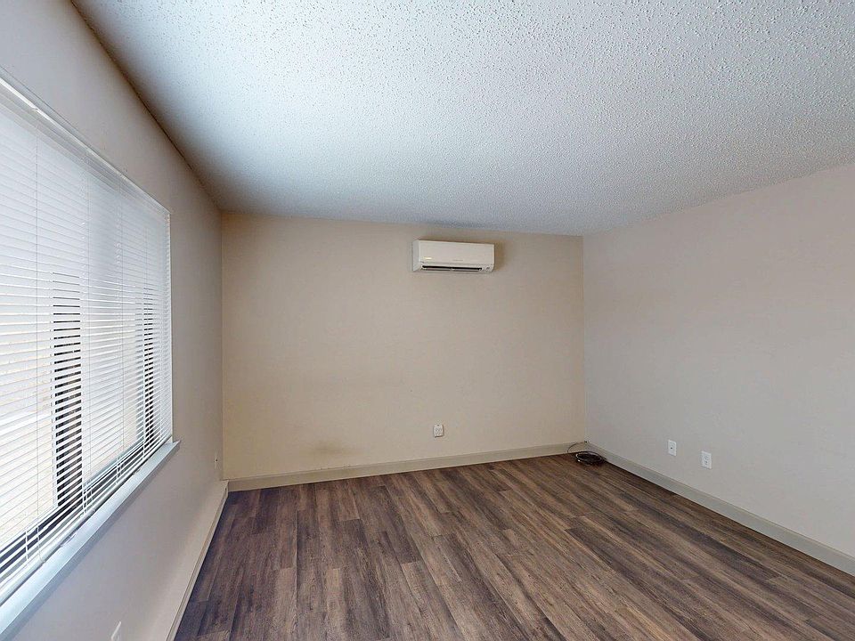 1st image of 1532 Dogwood Dr #1550