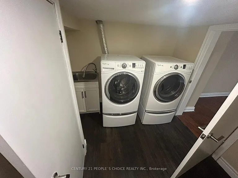 4 Sivyer Cres #BASEMENT — Photo 12