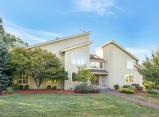 186 Eileen Dr, Cedar Grove, NJ 07009