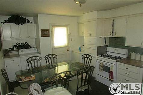5th image of 2225 N Mockingbird Ln