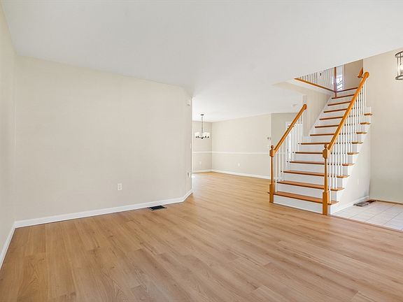 5th image of 4 Lilacwood Cir