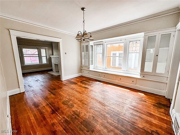 4th image of 11509 Hopkins Ave