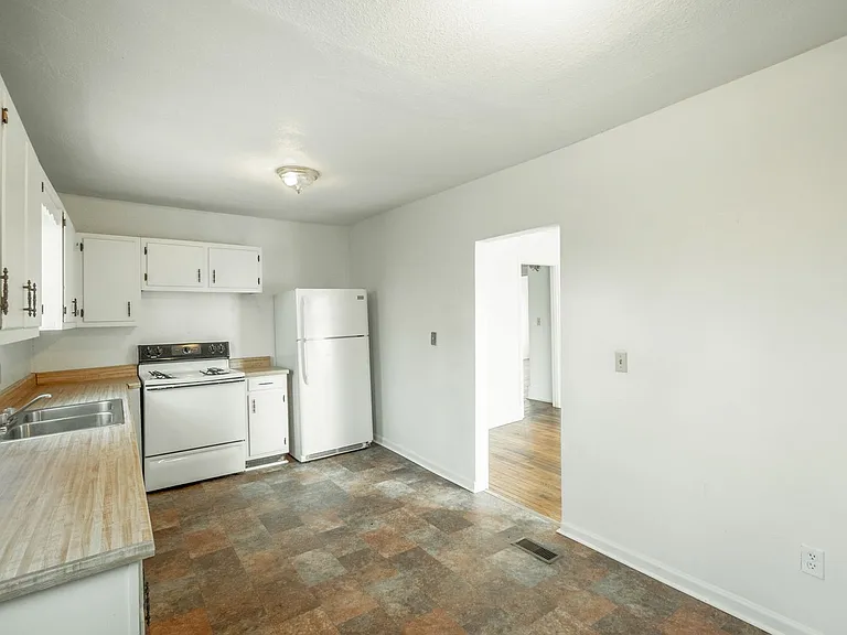 126 Goodson Ave — Photo 10