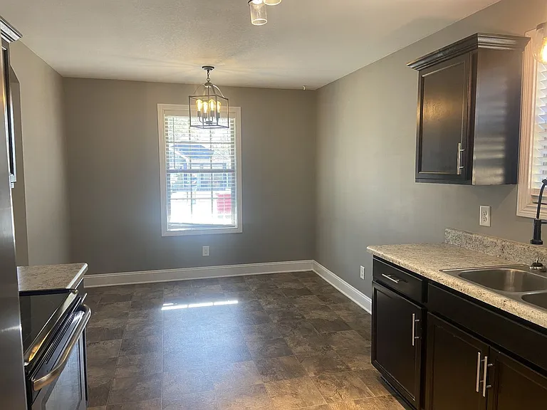 737 Inver Ln — Photo 18