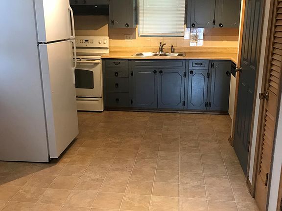 4th image of 2717 S Sterling Ave