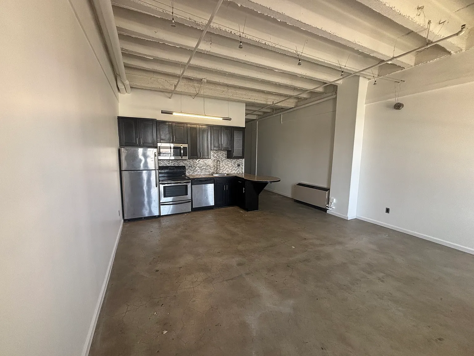 1 bed, 700 sqft, $1,950 — Photo 3