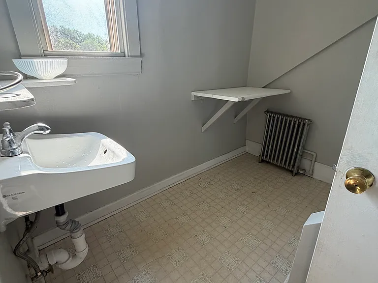 156 Main St #6 — Photo 6