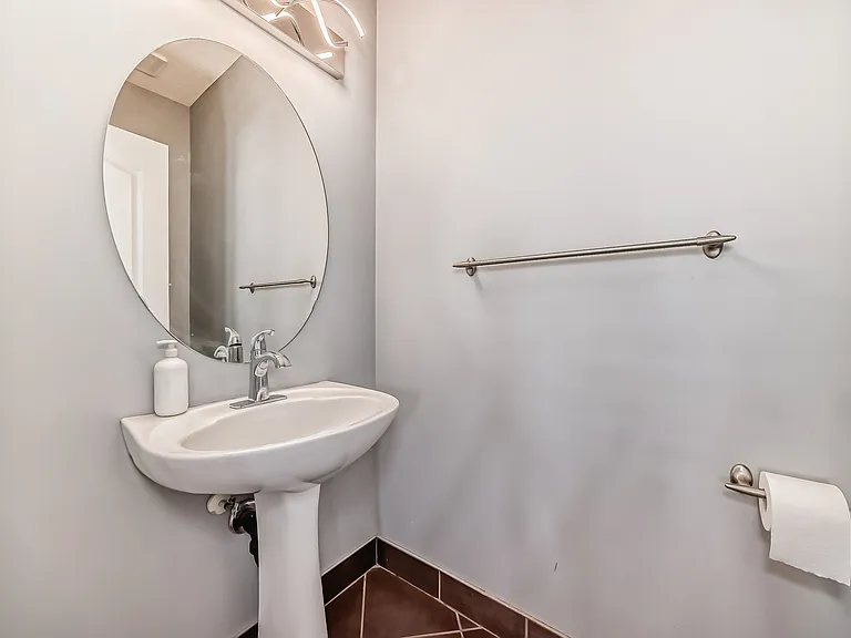 409 W Lakeview Dr — Photo 20