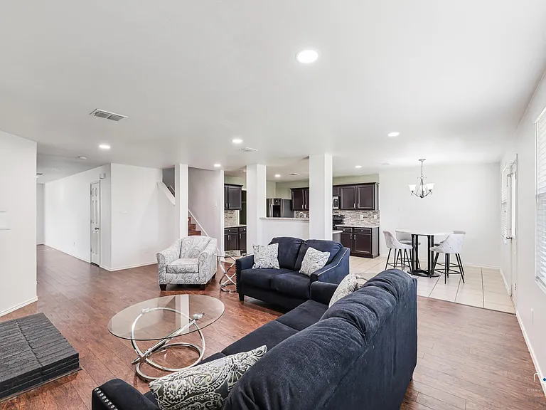 13262 Cleburne Dr — Photo 4