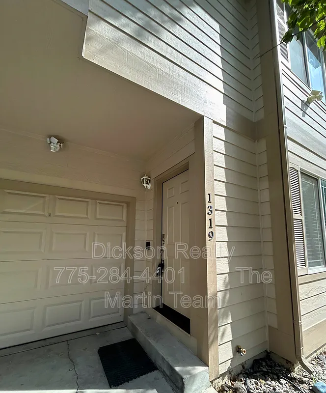 2 bed, 2.0 bath, 1170 sqft, $2,100 — Photo 1