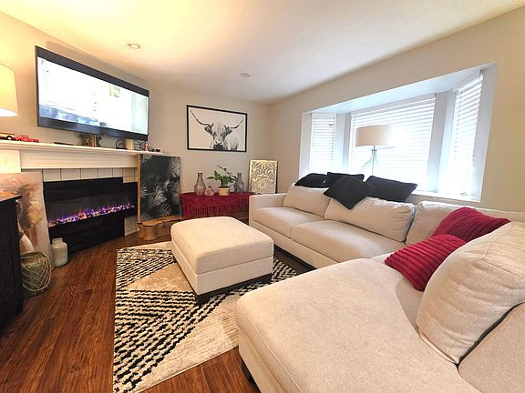 5th image of 22808 125b Ave