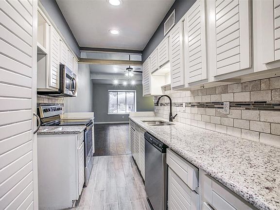 4th image of 13739 Brookgreen Circle