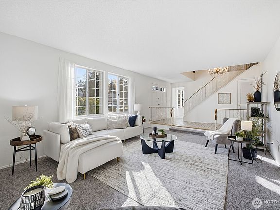 5th image of 7913 Jade Drive SW