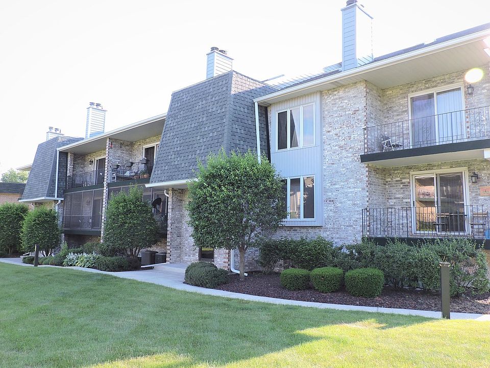 1st image of 15711 Old Orchard Ct Unit 1N