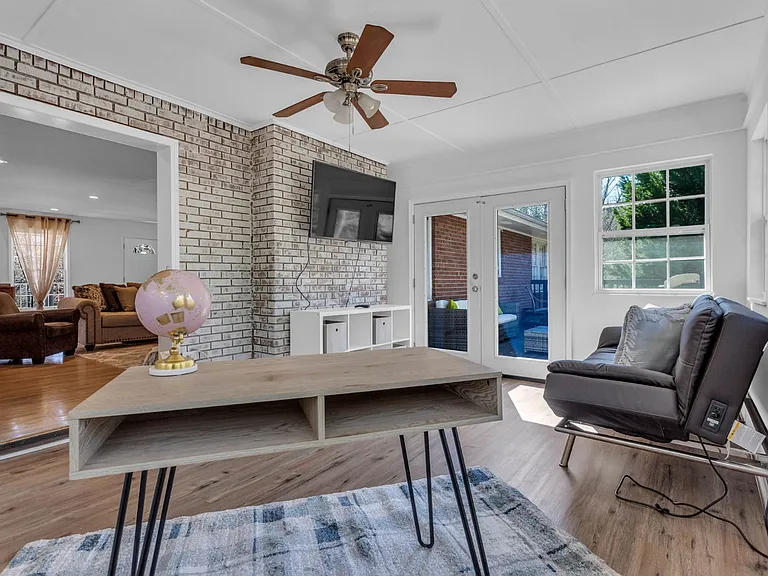 2688 Fleur De Lis Pl — Photo 8