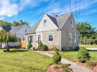 9416 Outlook Dr, Brooklyn, OH