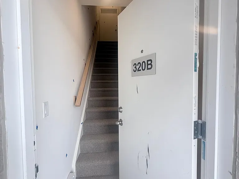 16 Melbourne Ave #320B — Photo 3