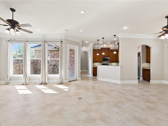 4th image of 201 Coushatta Cir