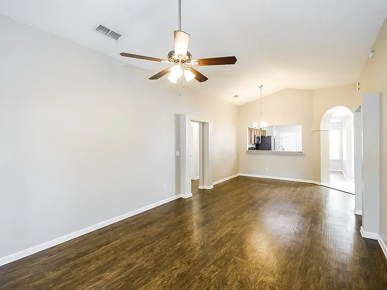 1523 Slash Pine Ct — Photo 5