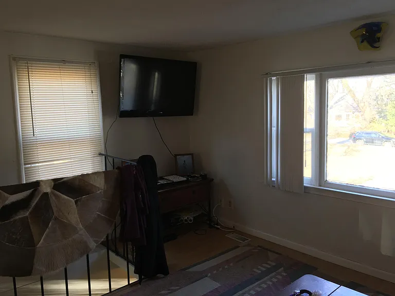 22115 Springbrook Ave — Photo 5