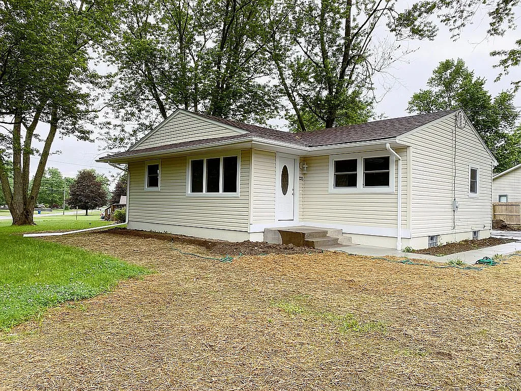 325 Dehoff Dr photo 1