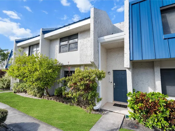 2528 N 38th Ave #D-32, Hollywood, FL 33021