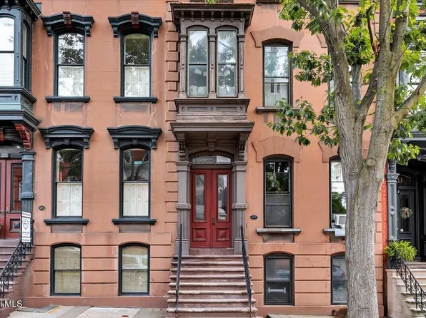 221 Lancaster Street, Albany, NY 12210