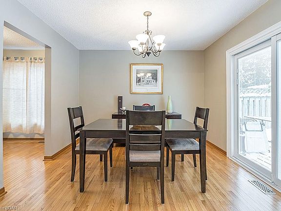 5th image of 54 Garden Dr