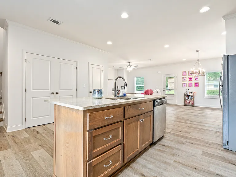 363 W Drake Ave — Photo 18