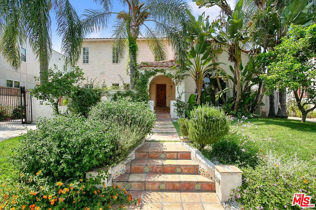 5 bed, 5.0 bath, 4090 sqft, $13,995 — Photo 1