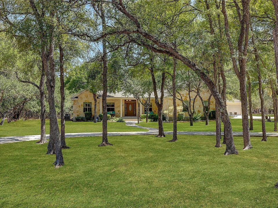 1st image of 300 Wildcat Hollow Dr