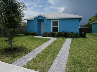 575 Lilac Ct, West Palm Beach, FL 33407